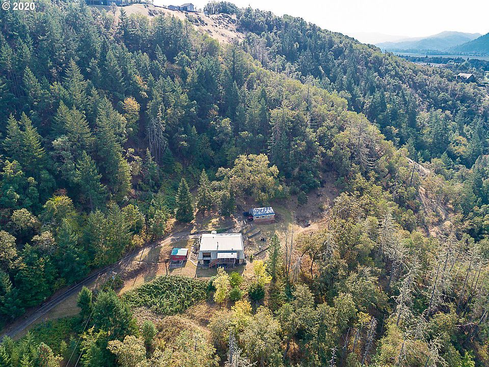 1st image of 331 Hemlock Ln