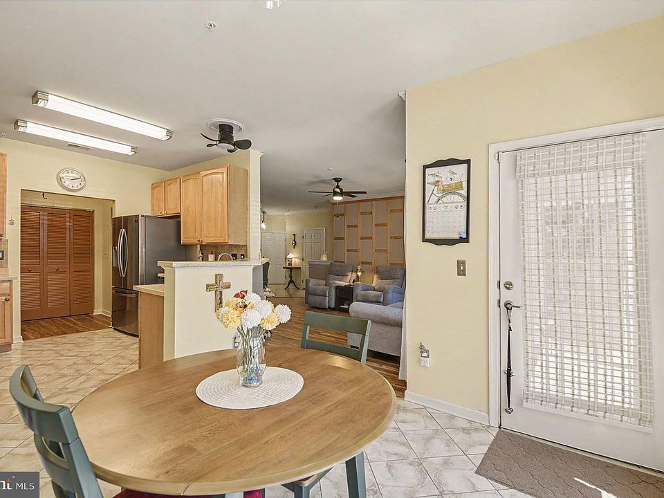 1st image of 812 Long Dr APT A