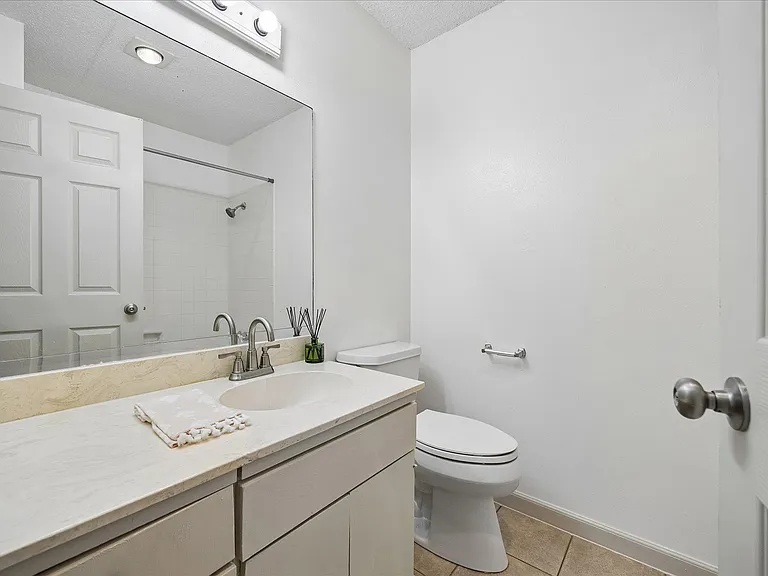 10010 Faylin Dr — Photo 22