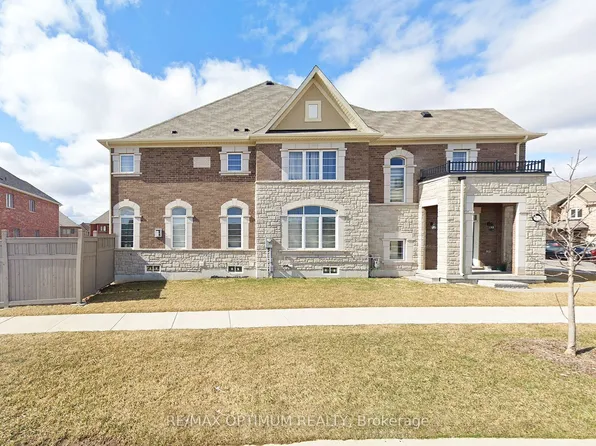 28 Montpelier St, Brampton, ON L6Y 6A6