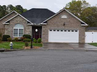 3401 Cobblestone Ln, Hopewell, VA 23860