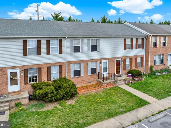 119 Nottoway Dr, Stephens City, VA 22655
