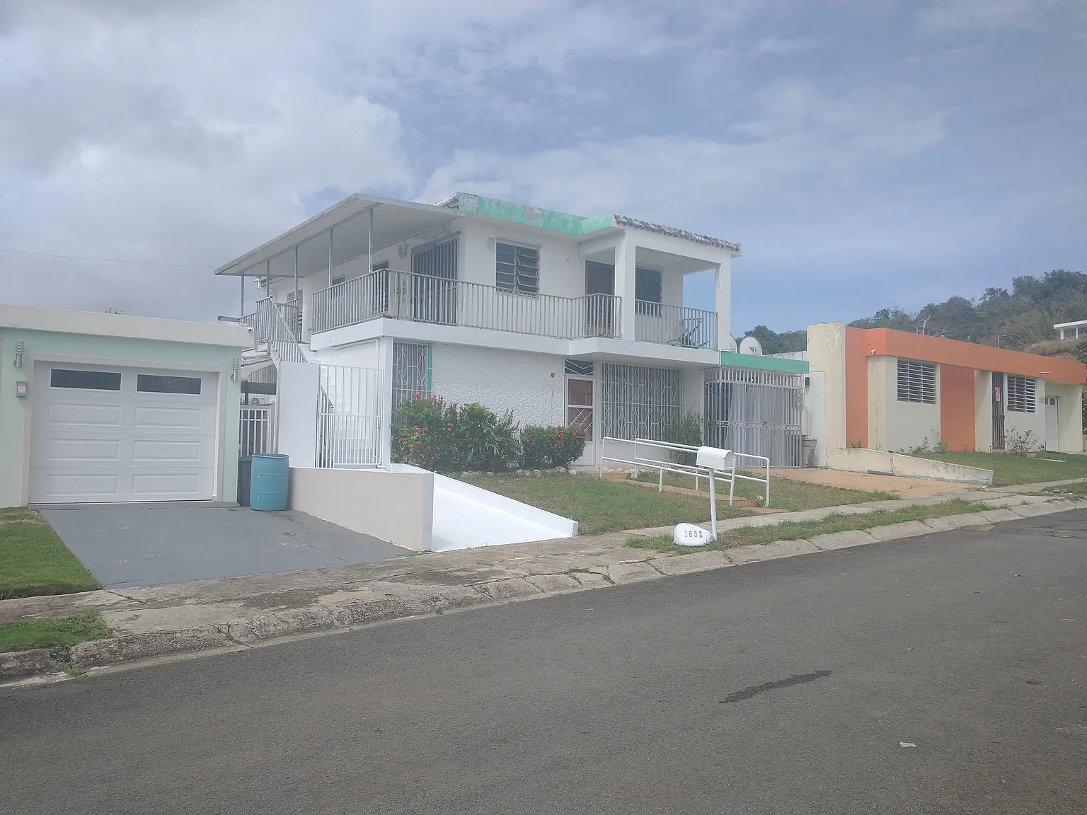 1632 Calle Dalia — Photo 2