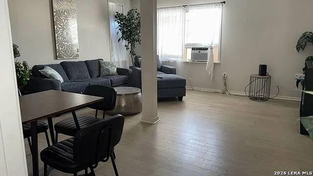 109 Bonham St #C — Photo 3