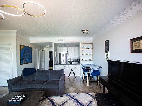 3rd image of 345 Bayshore Blvd APT 1212