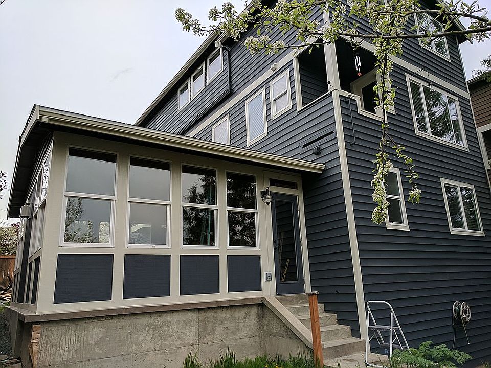 2nd image of 3420 33rd Ave SW