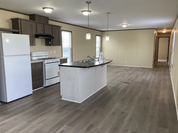 886 Pine Mills Rd, Warsaw, IN 46580