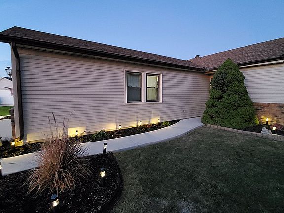 Curved Sidewalk-Front Door