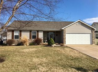 538 Topaz Dr, O'Fallon, MO 63366
