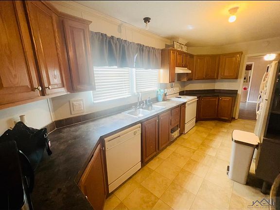 4th image of 279 Lake Long Dr