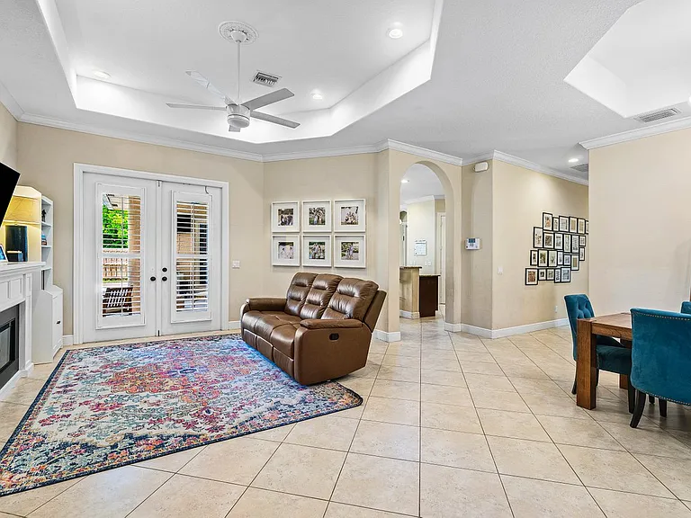 3461 SW Funtuna St — Photo 10
