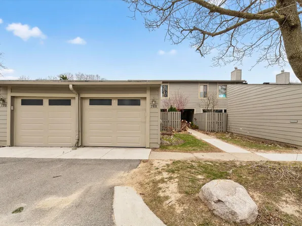 768 Watersedge Dr, Ann Arbor, MI 48105
