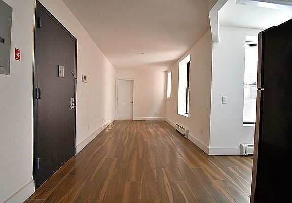 2nd image of 1019 Southern Blvd #Aa5