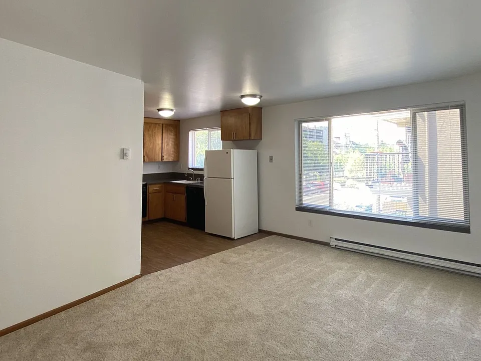 520 & 524 NE 112th St