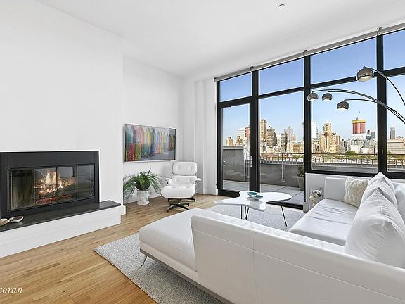 4th image of 360 Furman St APT 1204