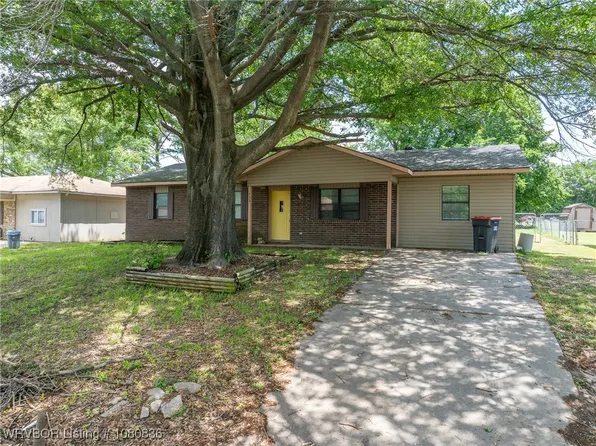 113 S 45th St, Van Buren, AR 72956