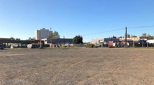 2nd image of 619 E 5th Ave