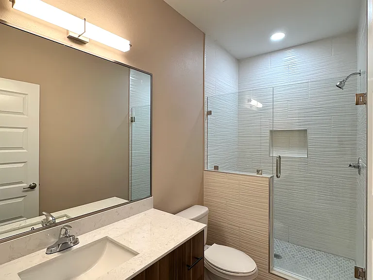 3121 W Driftwood St #1 — Photo 5