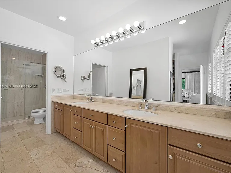 201 Knollwood Dr — Photo 29