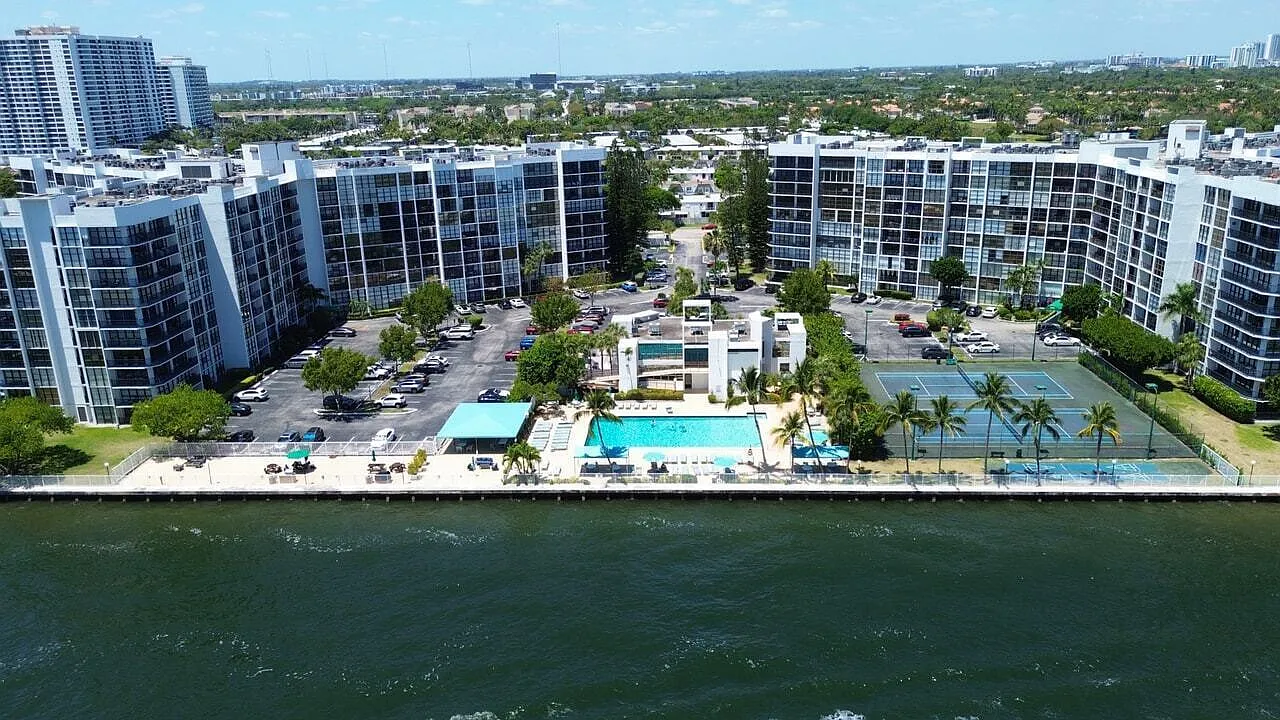 Oceanview Park Condo — Photo 4