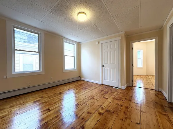 21-27 Clare St, Lowell, 21-27 Clare St, Lowell, MA 01854