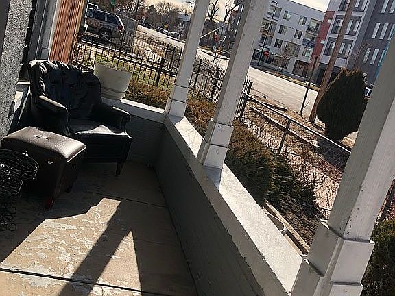5th image of 1034 Mariposa St