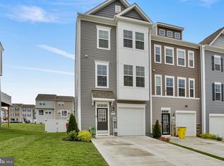 125 Mossdale Blvd, Falling Waters, WV 25419