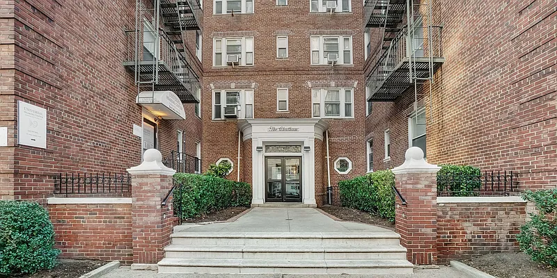 Rented by Bond New York | media 6