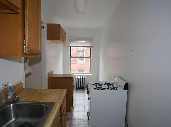 5th image of 3259 W Wrightwood Ave APT 2e
