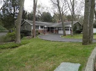 17 Nottingham Ct, Nesconset, NY 11767