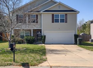 1413 River Run Rd, Lowell, NC 28098