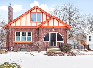 1714 Northwest Dr, Des Moines, IA 50310
