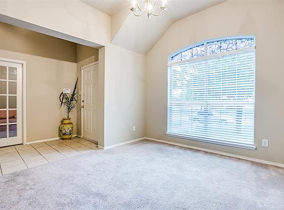 5th image of 602 Zollman Ct