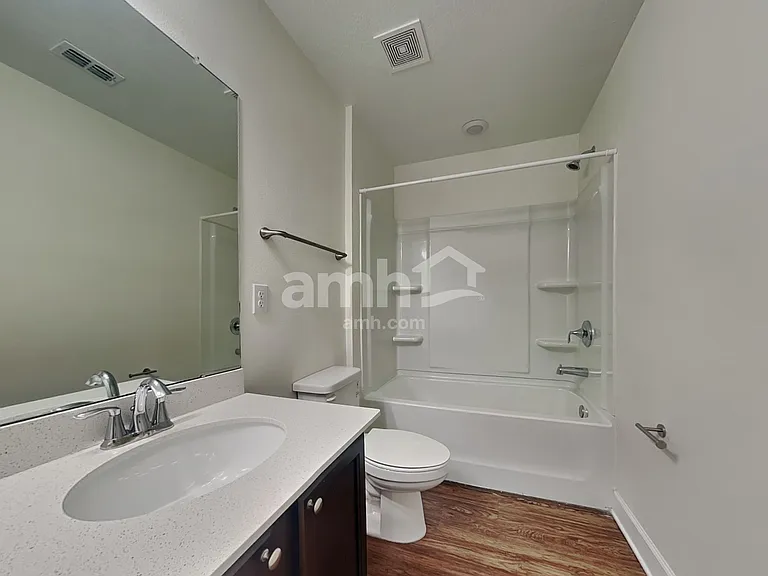 1017 Walden Pond Dr — Photo 21