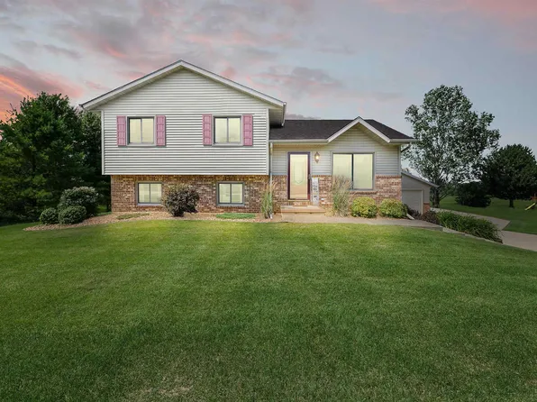 235 E Waupun St, Oakfield, WI 53065
