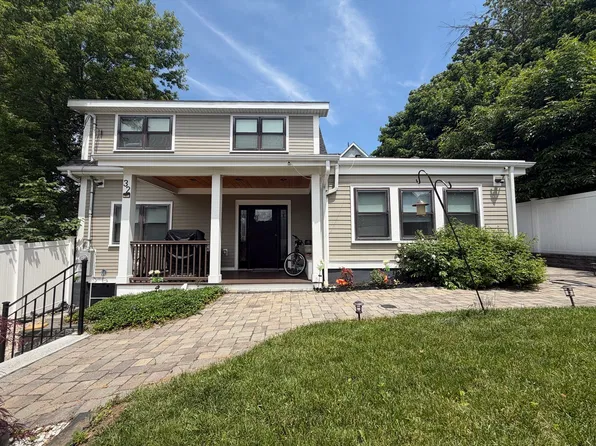 32 Fremont Ave, Everett, MA 02149