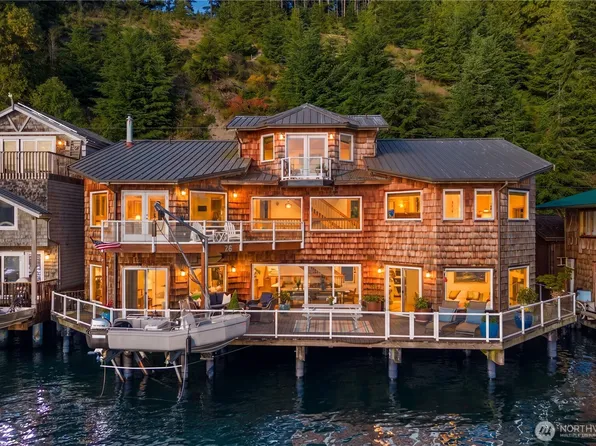 26 N Salmon Beach, Tacoma, WA 98407