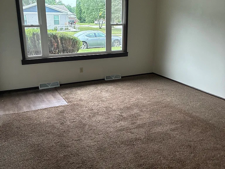 5566 Tulip Ave — Photo 3