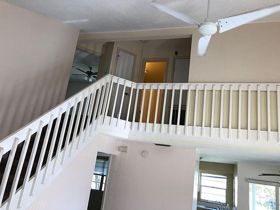 3rd image of 666 Lake Dexter Cir
