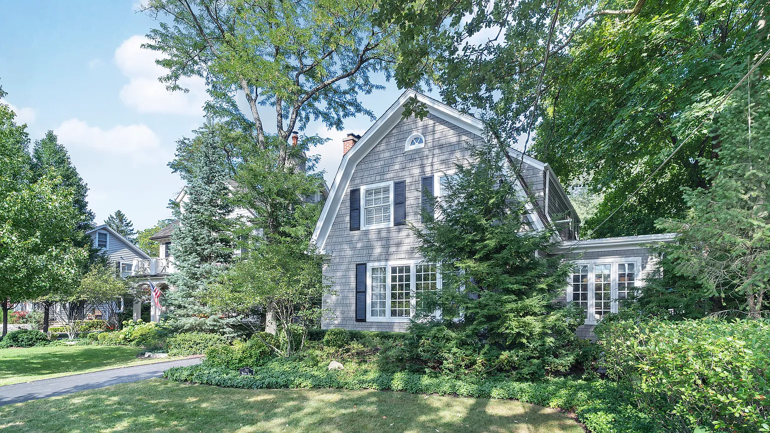 781 Walden Rd photo 1