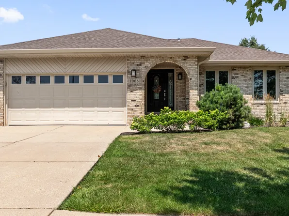 7906 Arlington St, Tinley Park, IL 60477