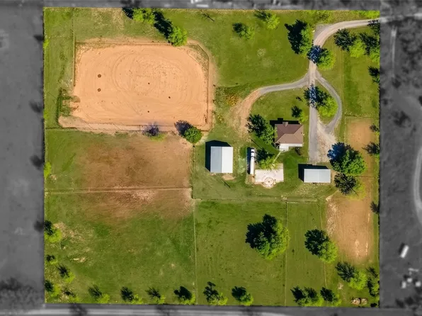 132 Crowley Ln, Mineral Wells, TX 76067