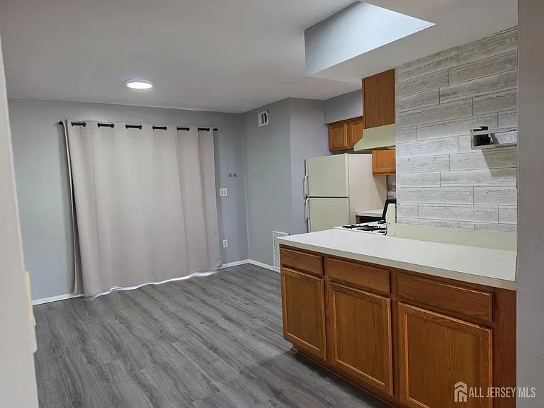 197 Evergreen Rd #3A — Photo 7