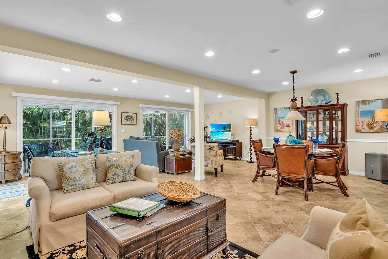 2 bed, 2.0 bath, $3,952 — Photo 3