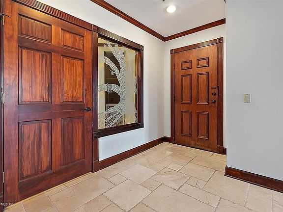 5th image of 210 Saint George St Unit 43