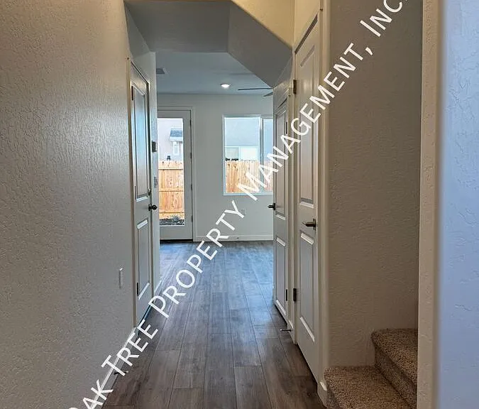 251 N Minnewawa Ave #B — Photo 2