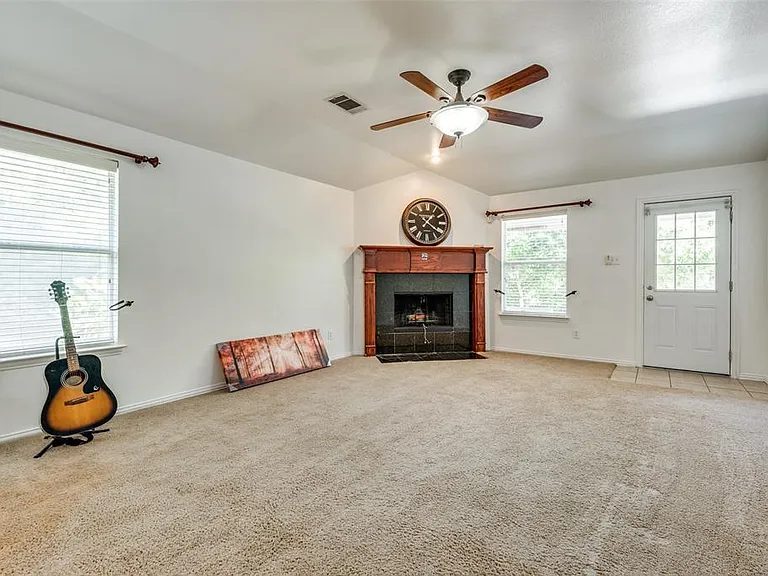 13253 Poppy Hill Ln — Photo 3
