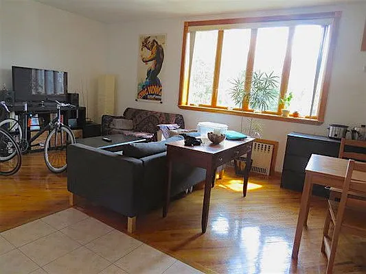 Rented by Capri Jet Realty Corp | media 42