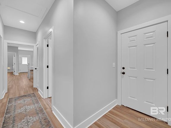 3rd image of 18135 Hoiles St