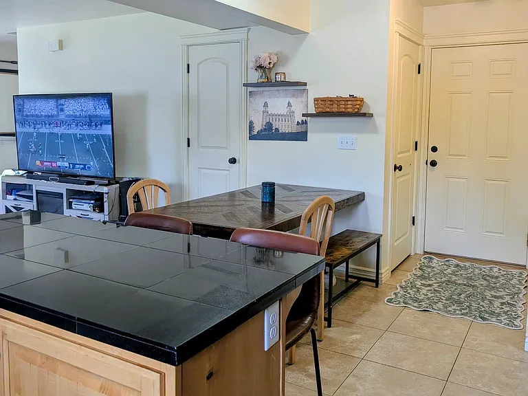 1157 N 400 W — Photo 6